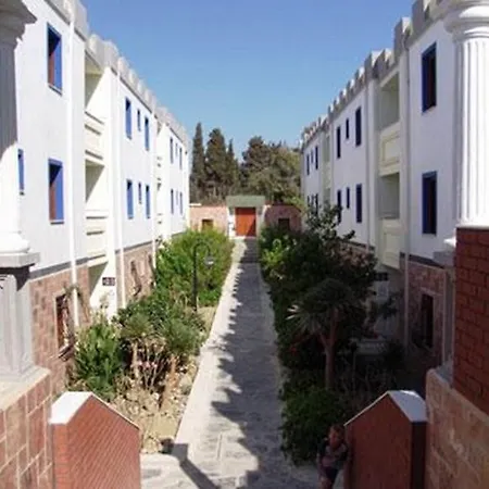 Hotel Sun & Sea Beach 3*