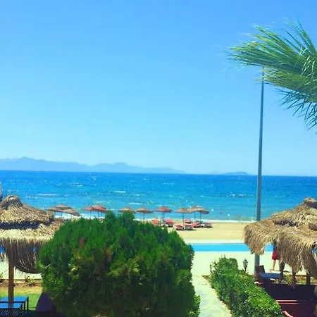 Hotel Sun & Sea Beach 3*